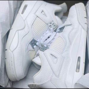 Nike Jordan Pure Money 4’s